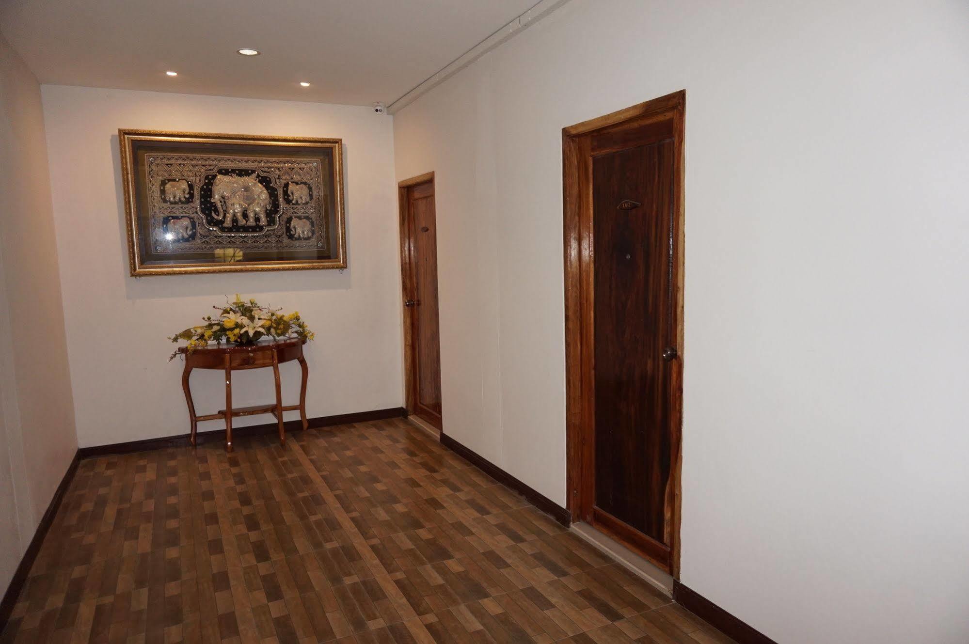 Baan Krittika Hotel Udon Thani Bagian luar foto